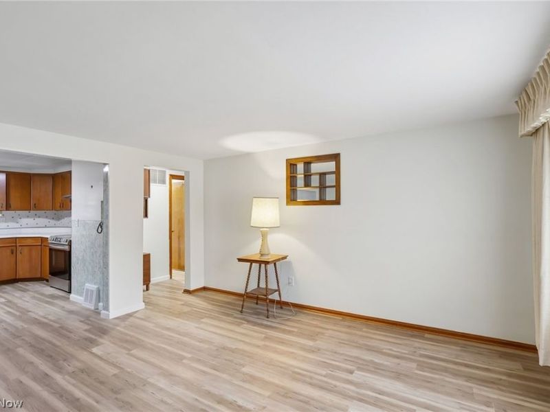 272 Tolbert Street, Wadsworth, OH 44281 Photo 3