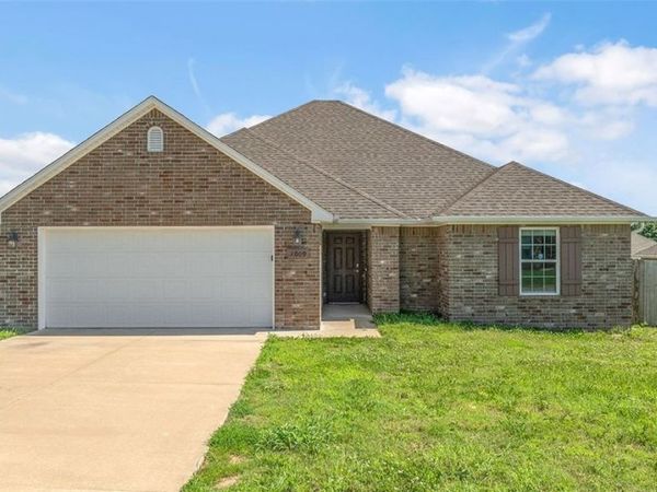 2009 Ridge Street , Gentry, AR 72734
