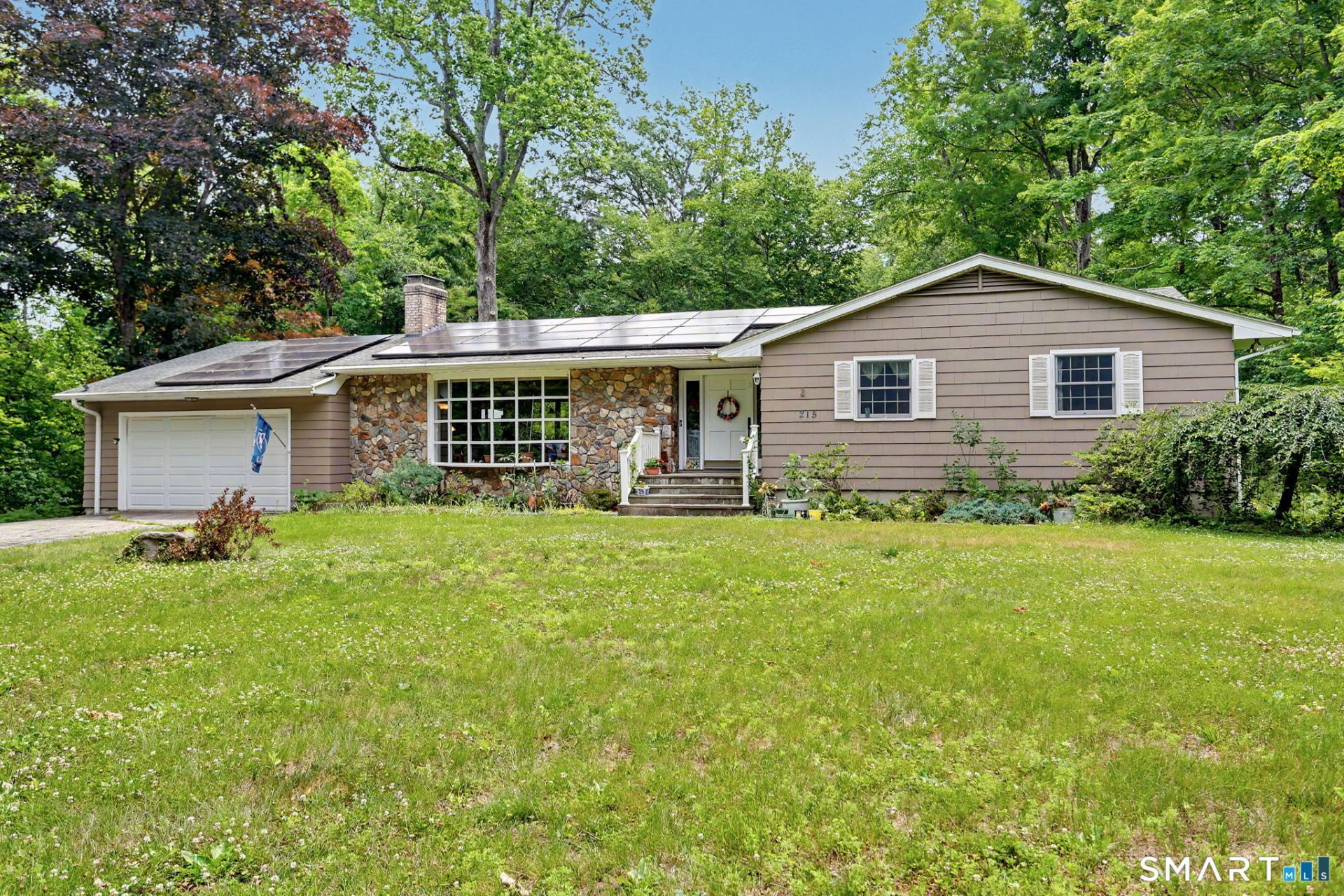215 Hillfield, Hamden, CT 06518 Main Photo