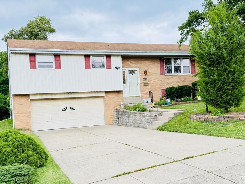 3762 Ridgedale Drive, Green Township, OH 45247 Photo 2