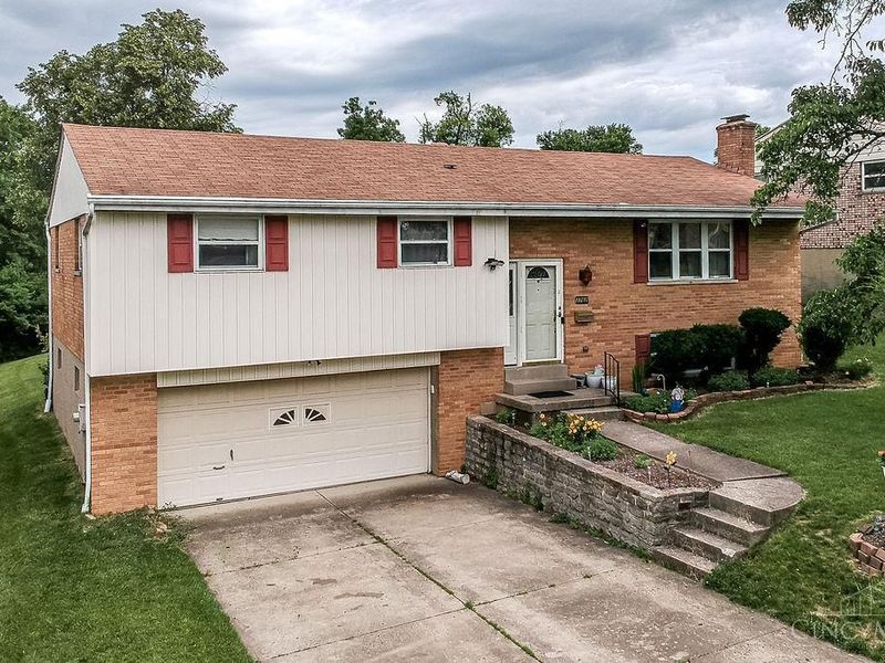 3762 Ridgedale Drive, Green Township, OH 45247 Photo 4
