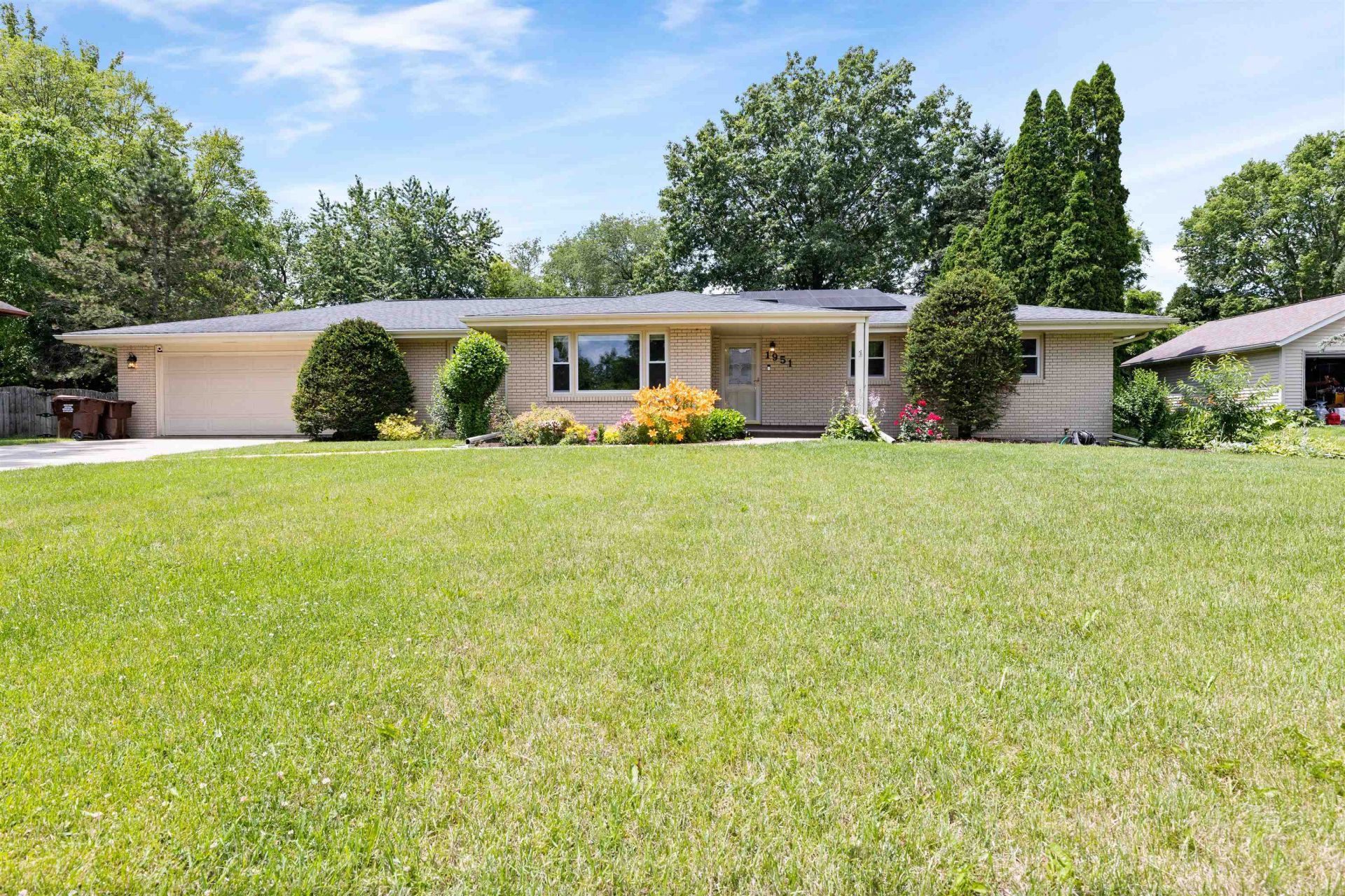 1951 Valencia Drive, Rockford, IL 61108 Main Photo