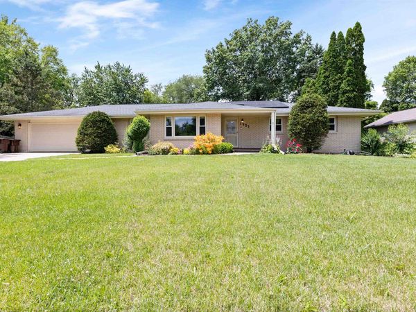 1951 Valencia Drive, ROCKFORD, IL 61108