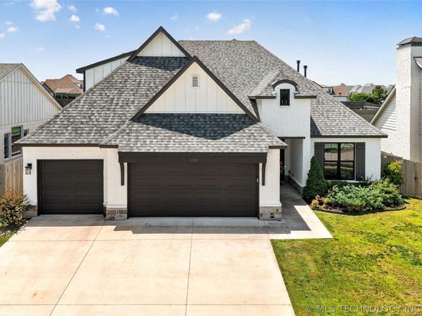 528 E 126th Street S, Jenks, OK 74037