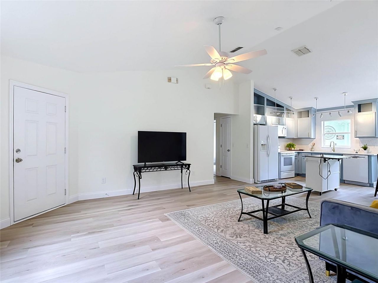 1501 Royal Ridge Drive , Davenport, FL 33896 Photo