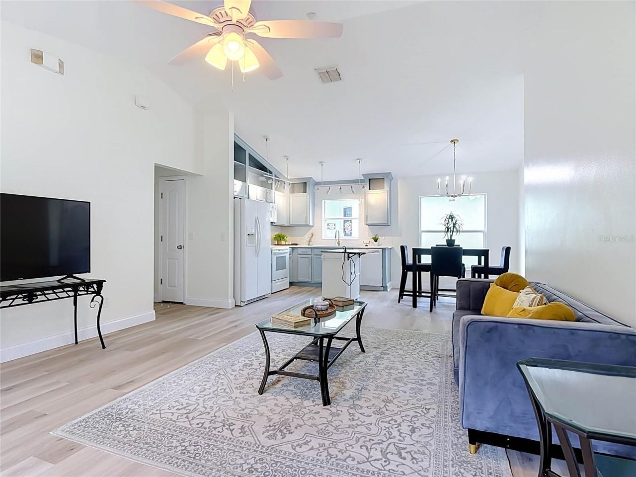 1501 Royal Ridge Drive , Davenport, FL 33896 Photo