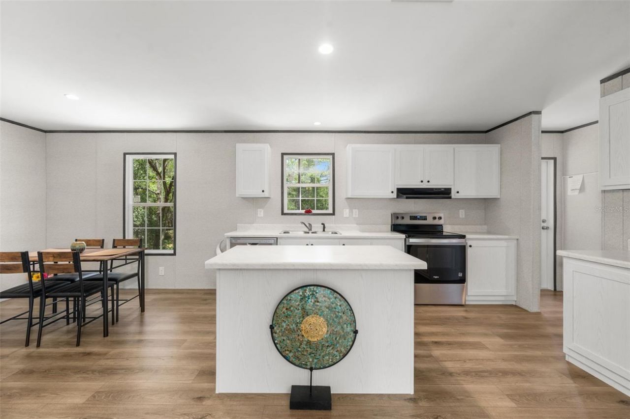 419 Lily Trail, Interlachen, FL 32148 Photo