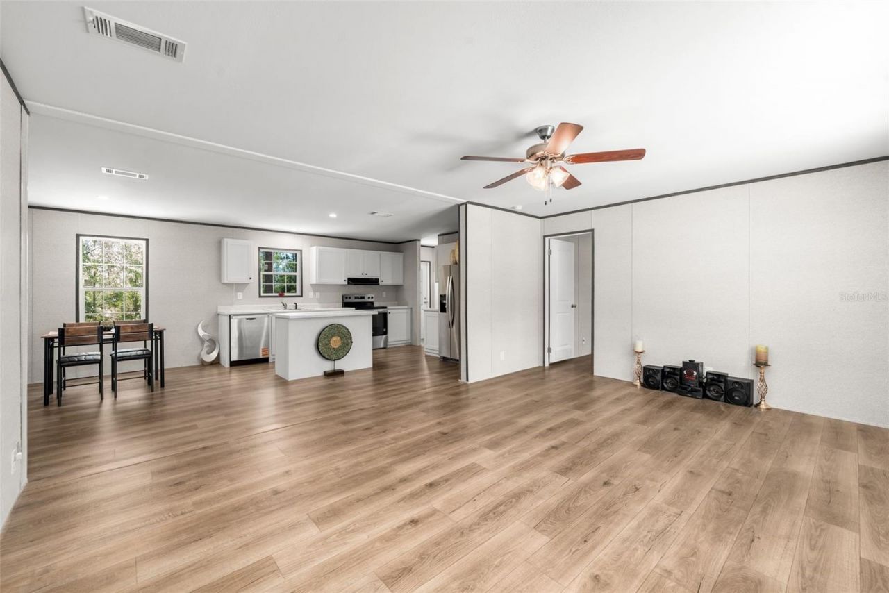 419 Lily Trail, Interlachen, FL 32148 Photo