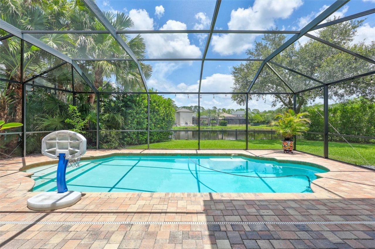 14852 Tudor Chase Drive, Tampa, FL 33626 Photo