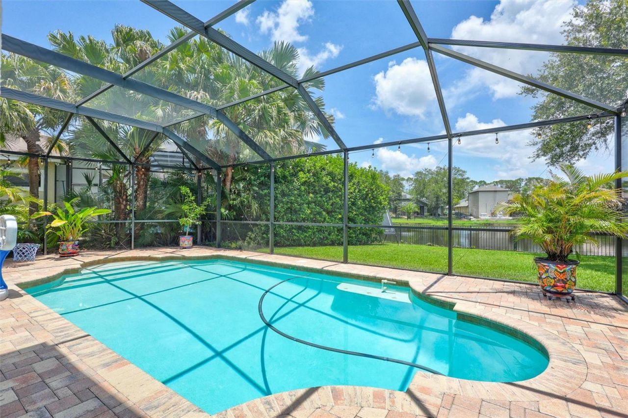 14852 Tudor Chase Drive, Tampa, FL 33626 Photo