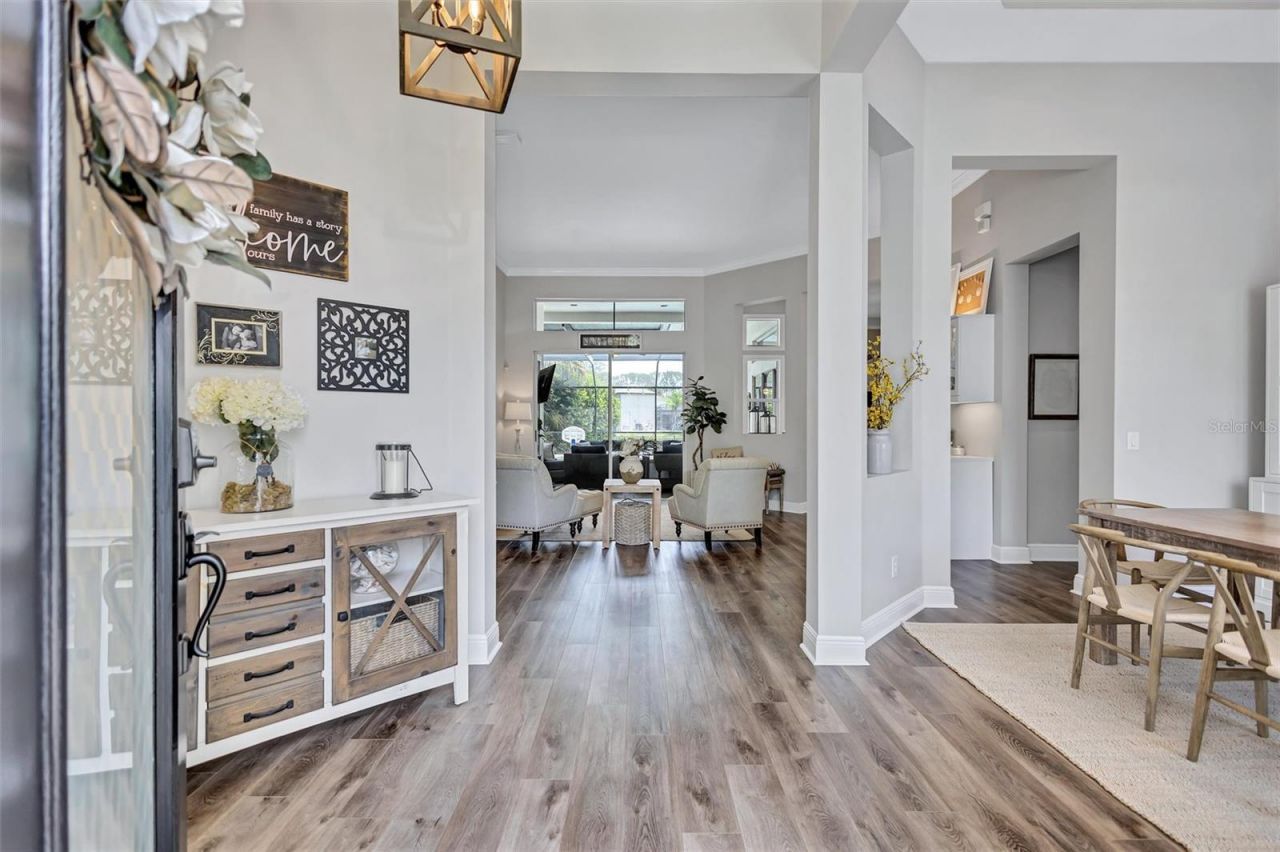 14852 Tudor Chase Drive, Tampa, FL 33626 Photo