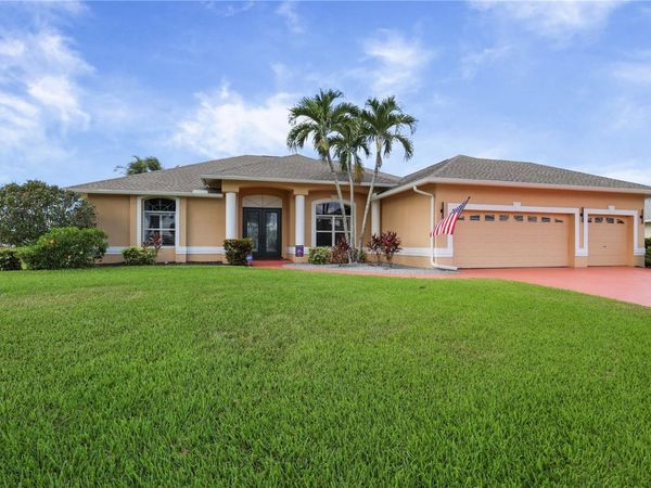 11809 ROYAL TEE COURT , CAPE CORAL, FL 33991