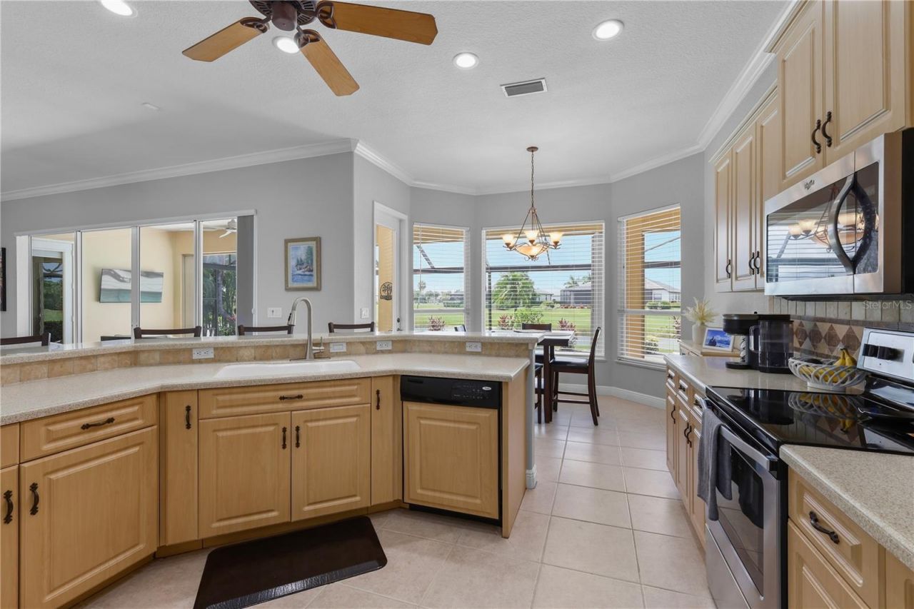 11809 Royal Tee Court, Cape Coral, FL 33991 Photo