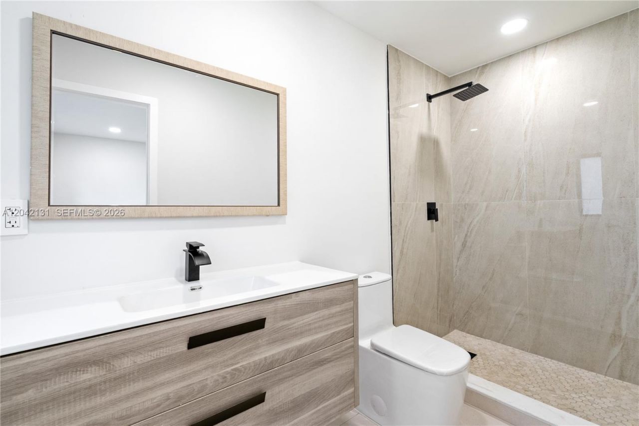 5890 NW 15th St , Sunrise, FL 33313 Photo