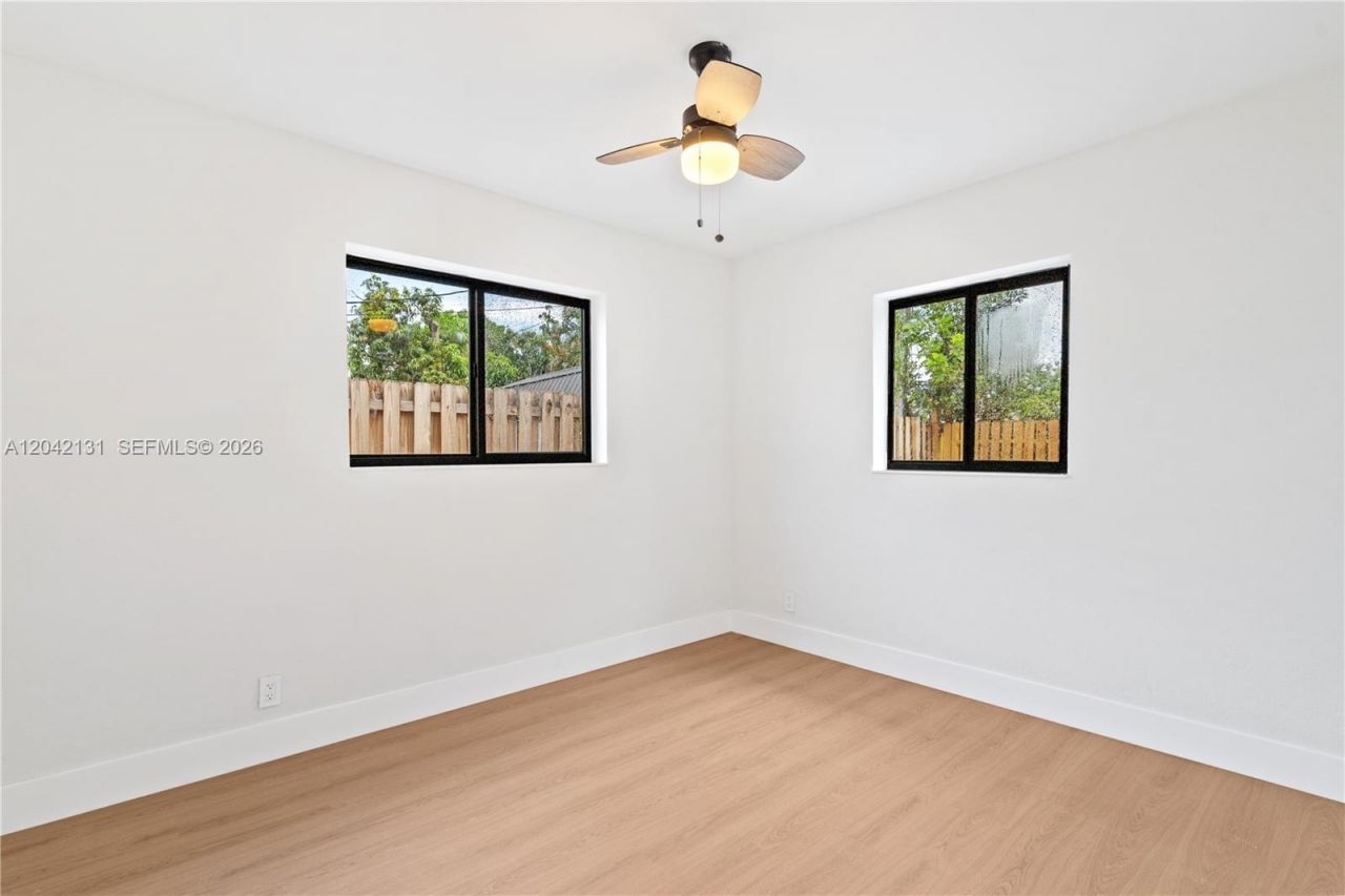 5890 NW 15th St , Sunrise, FL 33313 Photo