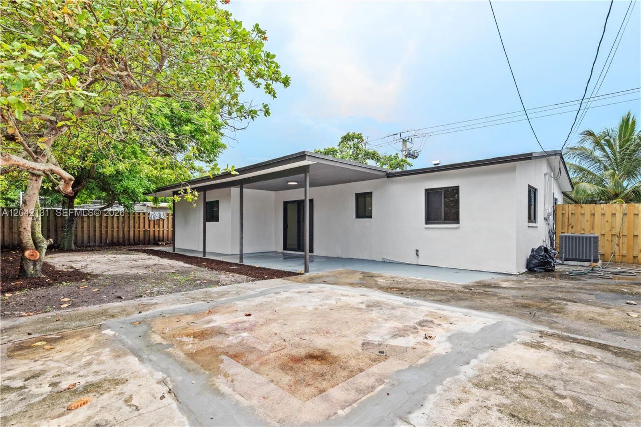 5890 NW 15th St , Sunrise, FL 33313 Photo