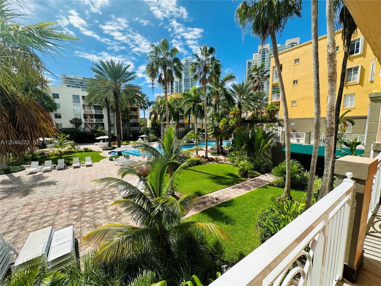 140 Meridian Ave, Unit 314, Miami Beach, FL 33139 Photo