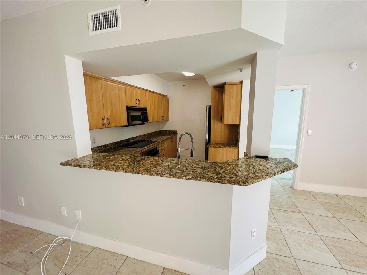 140 Meridian Ave, Unit 314, Miami Beach, FL 33139 Photo