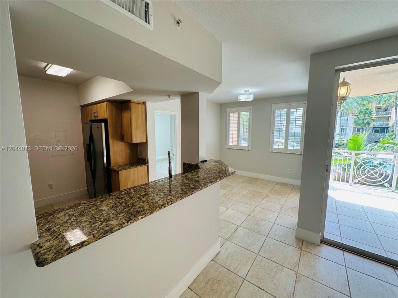 140 Meridian Ave, Unit 314, Miami Beach, FL 33139 Photo
