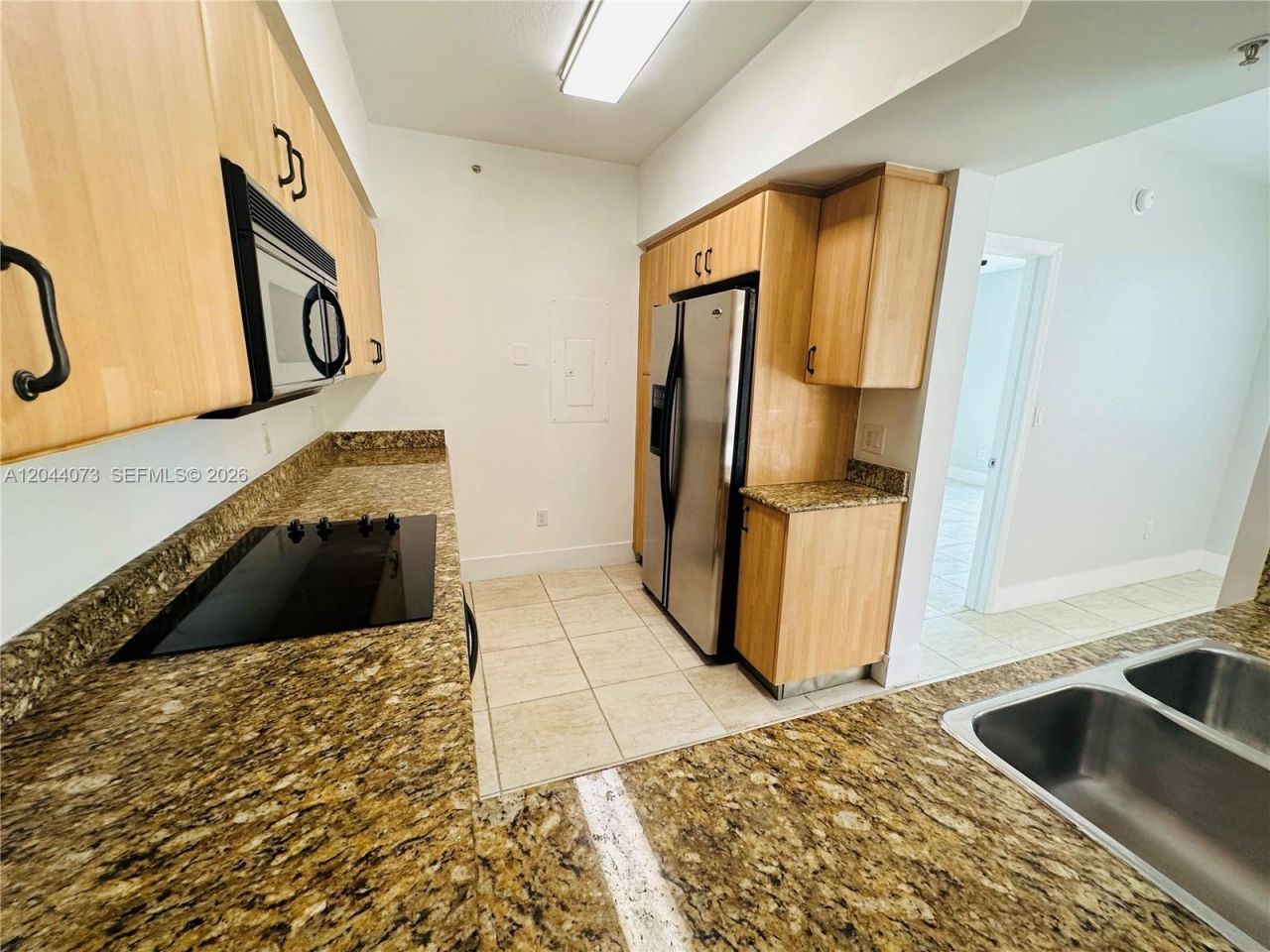 140 Meridian Ave, Unit 314, Miami Beach, FL 33139 Photo