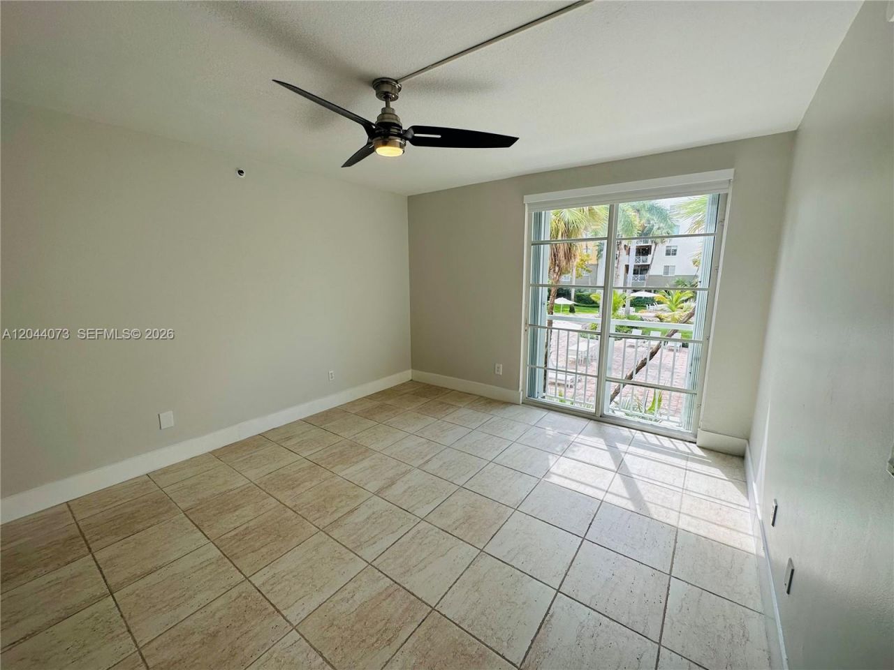 140 Meridian Ave, Unit 314, Miami Beach, FL 33139 Photo