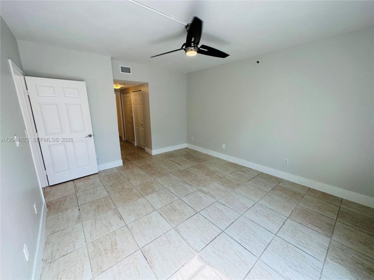 140 Meridian Ave, Unit 314, Miami Beach, FL 33139 Photo
