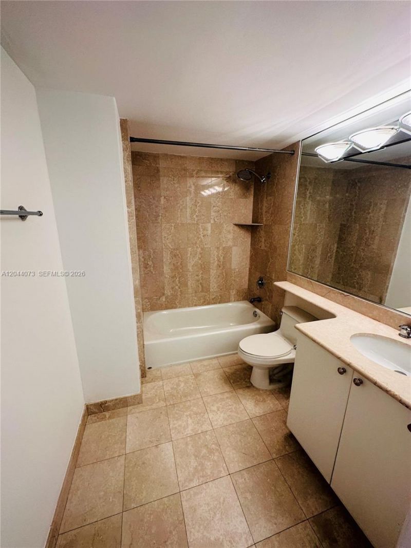 140 Meridian Ave, Unit 314, Miami Beach, FL 33139 Photo