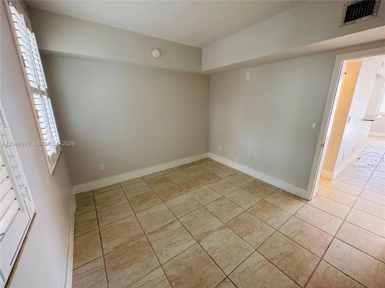 140 Meridian Ave, Unit 314, Miami Beach, FL 33139 Photo