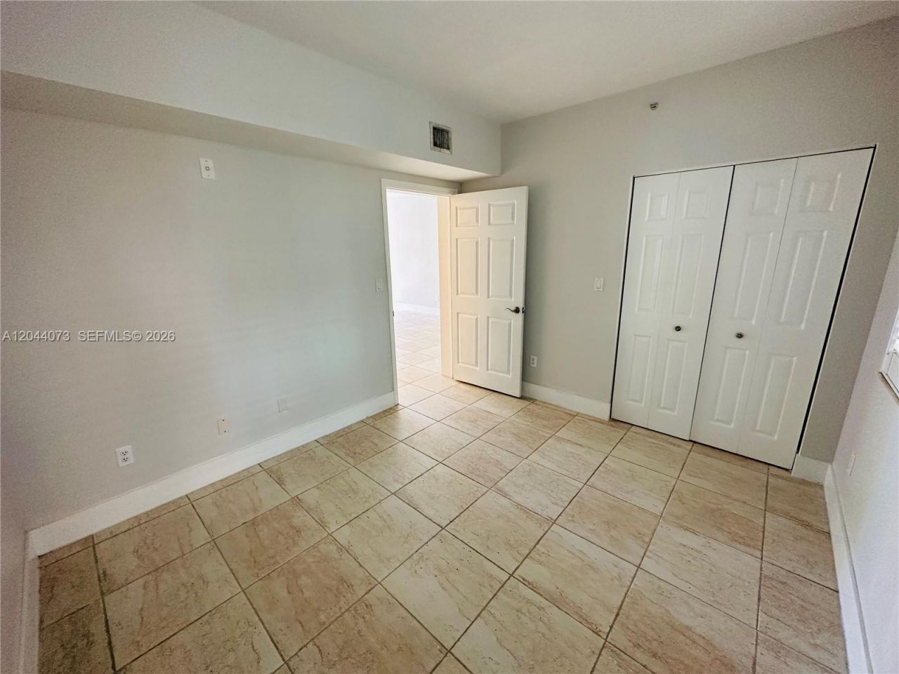 140 Meridian Ave, Unit 314, Miami Beach, FL 33139 Photo