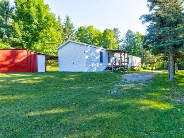 W5189 COUNTY ROAD 366, Daggett, MI 49821