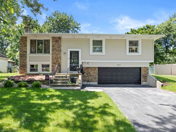 313 Bedford Road , Bolingbrook, IL 60440