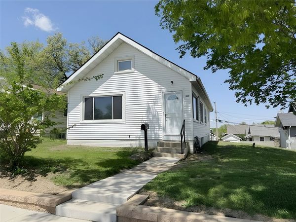 1822 Mount Vernon Road SE, Cedar Rapids, IA 52403