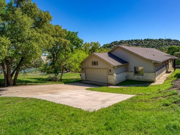 333 Sandy Mountain DR, Sunrise Beach, TX 78643