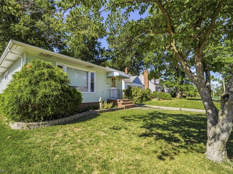 28626 Forest Road, Willowick, OH 44095 Photo 3
