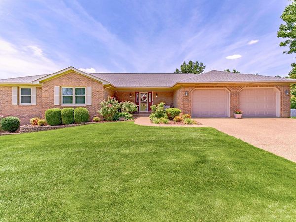 10202 Brookcrest Drive, Evansville, IN 47711