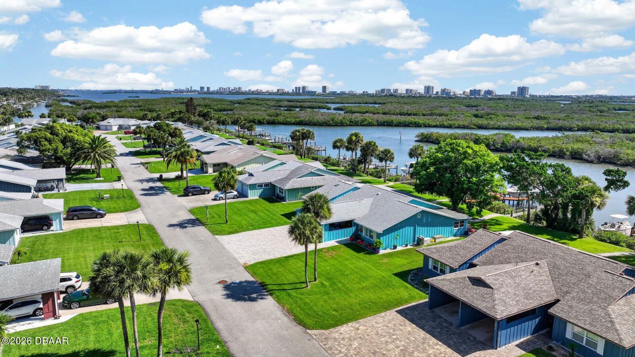 1136 Harbour Point Drive, Port Orange, FL 32127 Photo