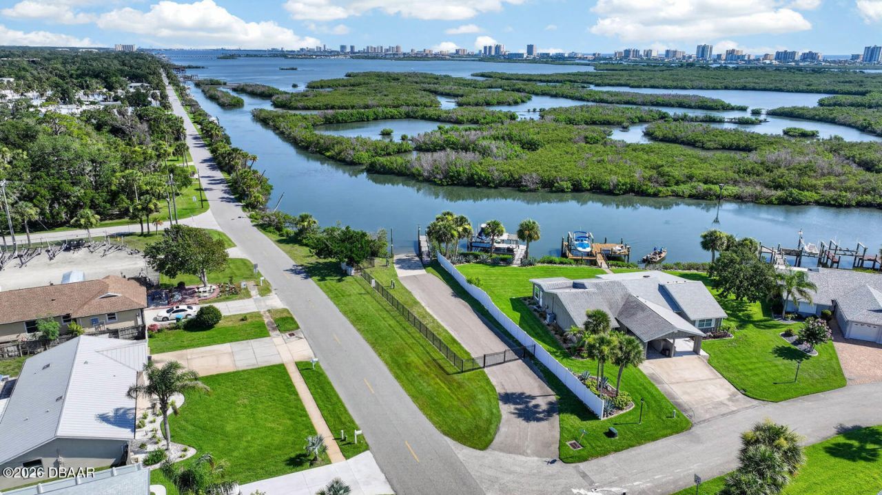 1136 Harbour Point Drive, Port Orange, FL 32127 Photo