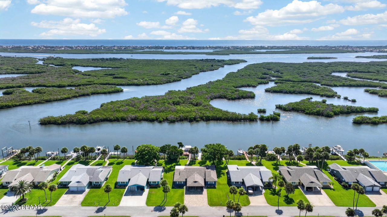 1136 Harbour Point Drive, Port Orange, FL 32127 Photo