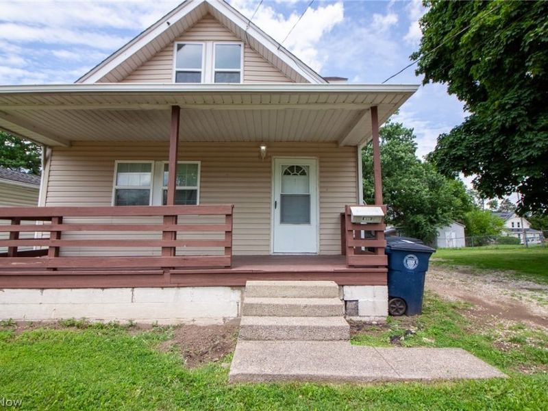 1869 Springfield Center Road, Akron, OH 44312 Photo 3