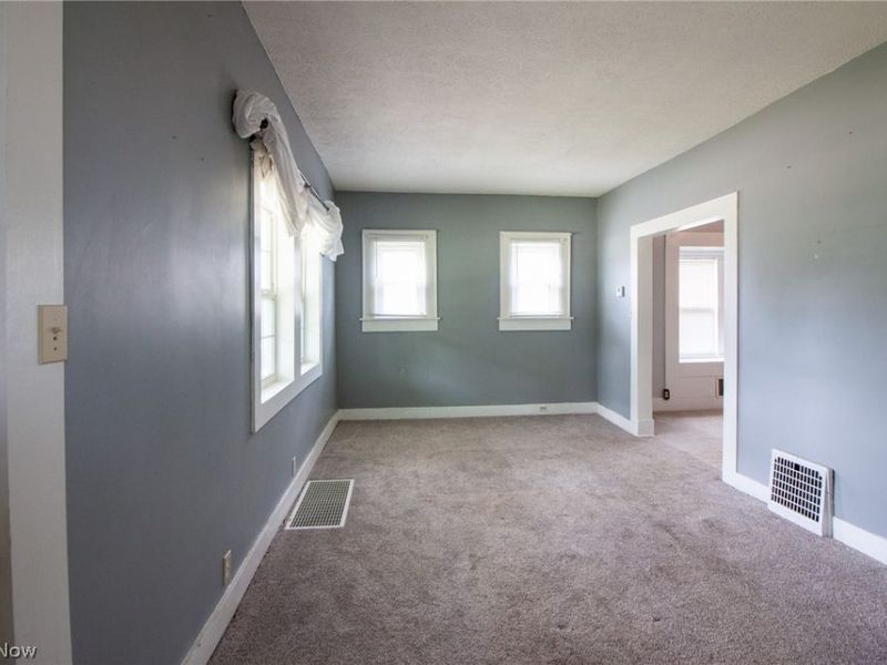 1869 Springfield Center Road, Akron, OH 44312 Photo 4