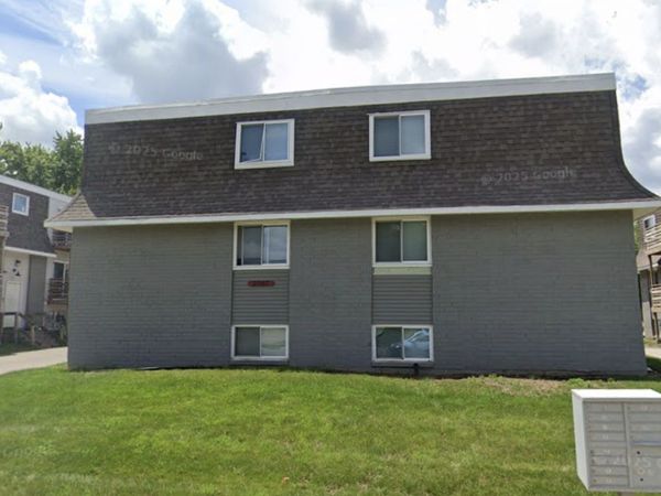3547 Heatherton Drive , Unit 8, Davenport, IA 50804