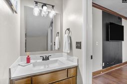 1716 Devonwood Drive  photo 4