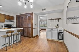 1716 Devonwood Drive  photo 4