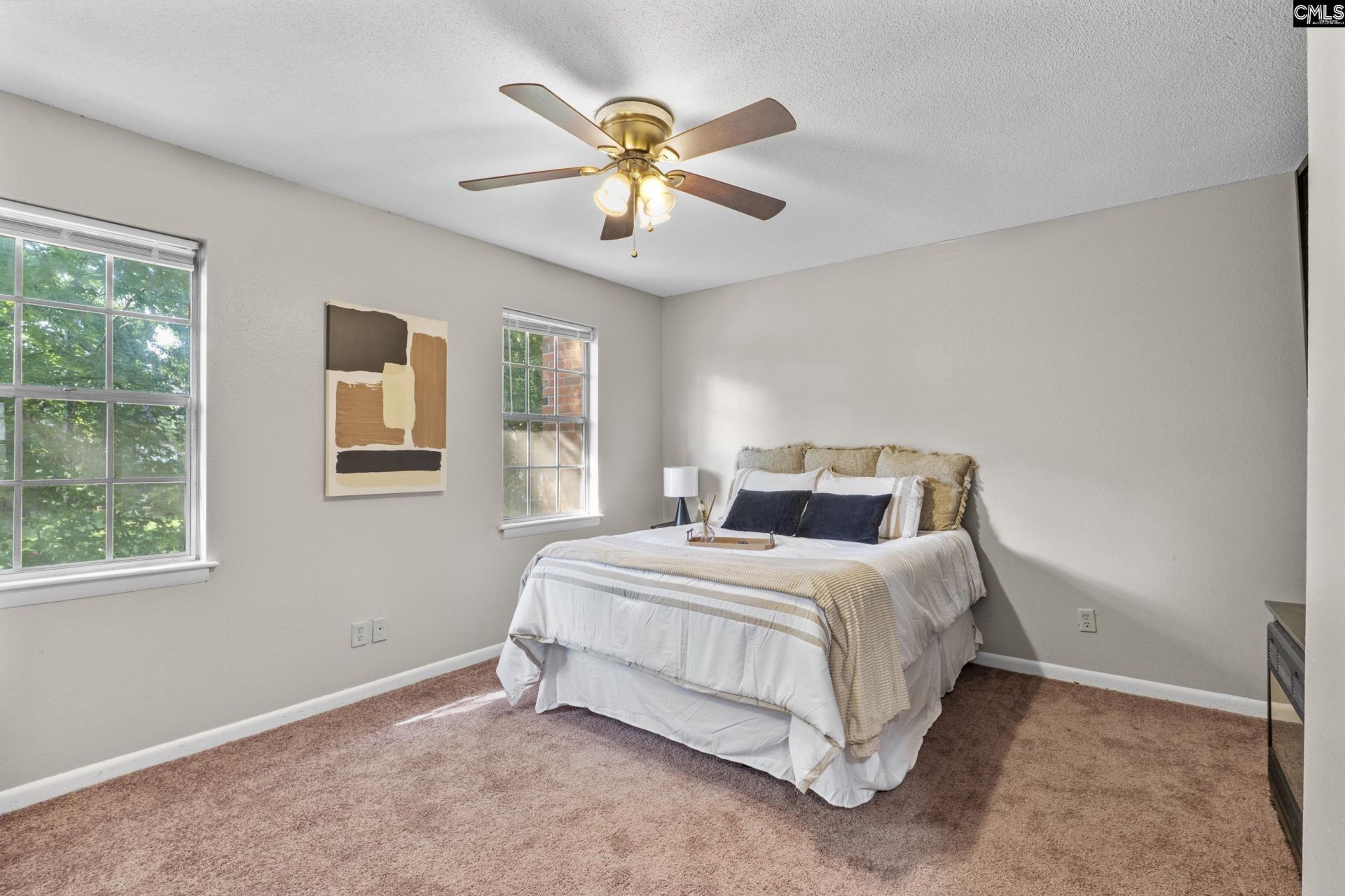 1716 Devonwood Drive  Photo 9