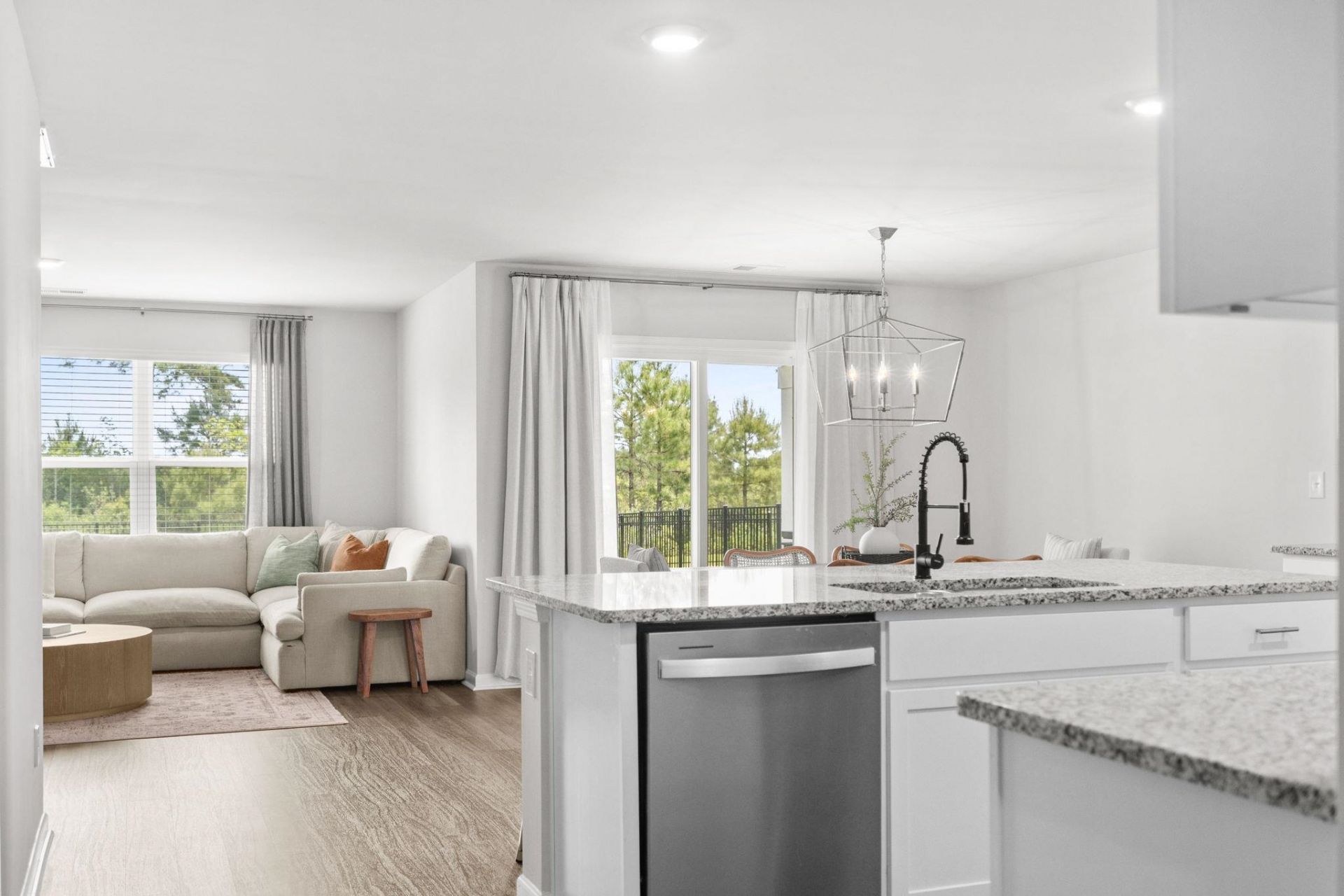 3477 Ashridge Way Photo 7