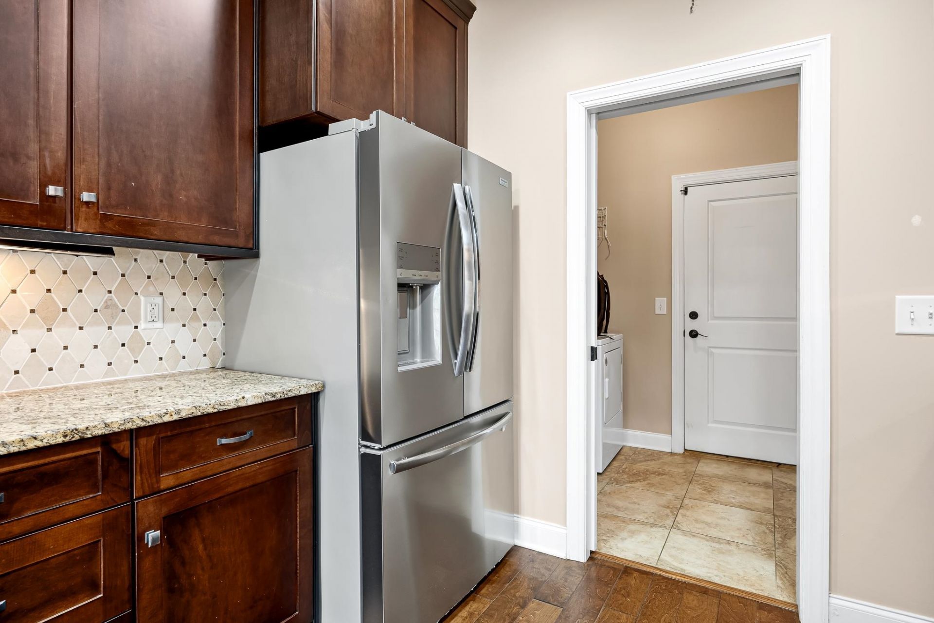 910 Watermark Ct.  Photo 26
