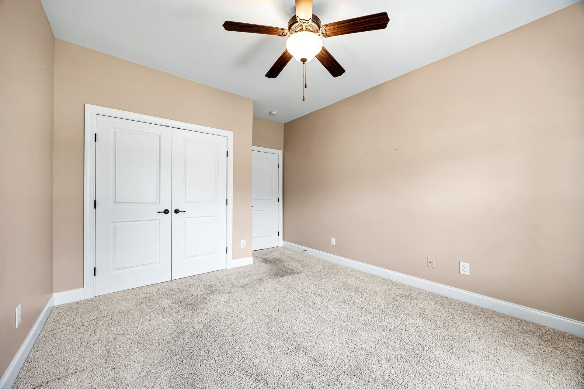 910 Watermark Ct.  Photo 39
