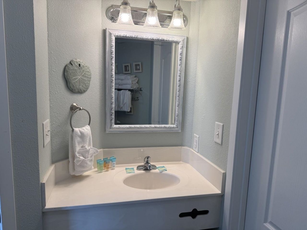 2504 N Ocean Blvd.  Photo 27