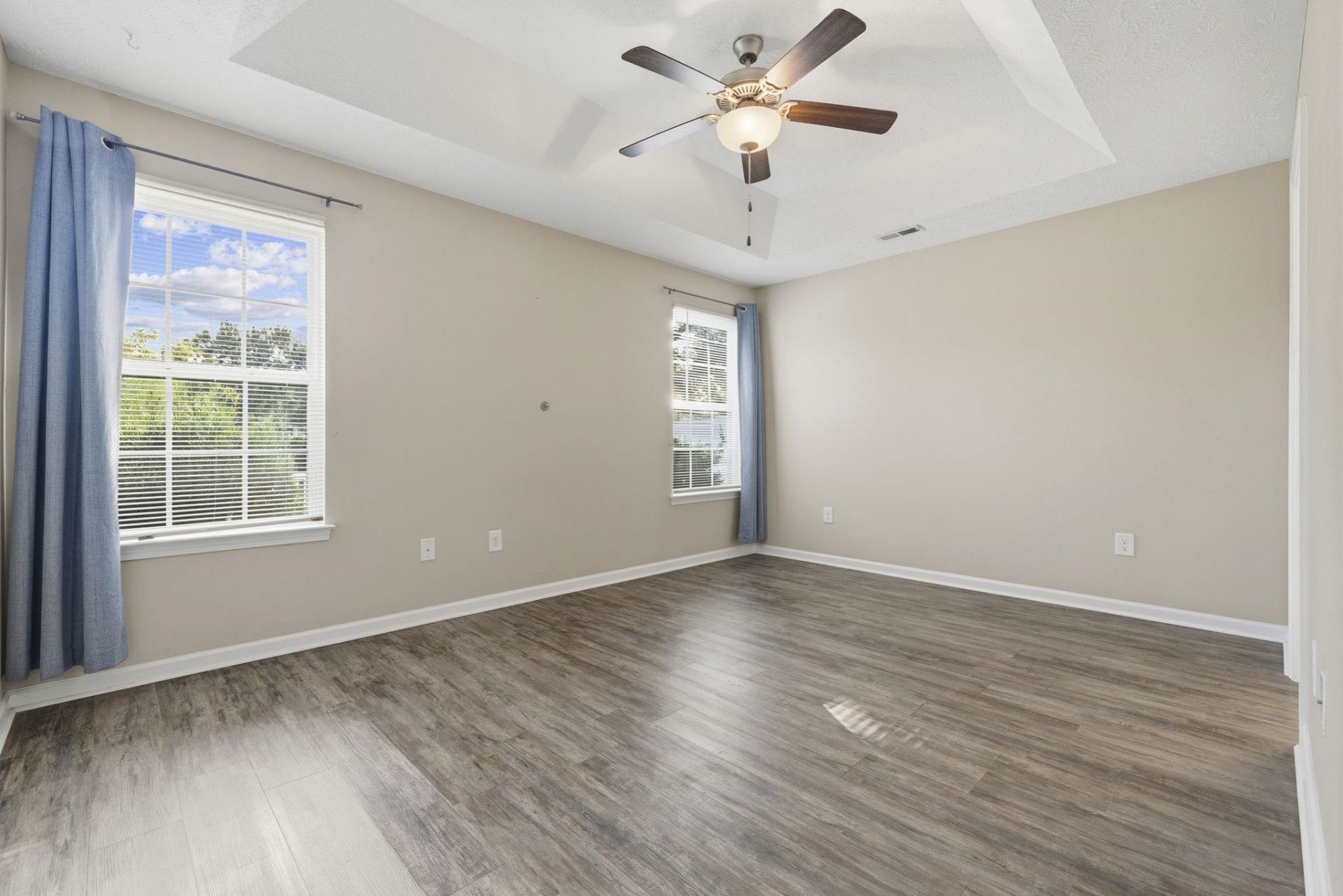 154 Heath Dr. Photo 12