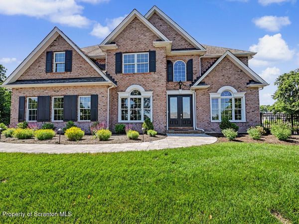 336 Glenmaura Drive , Moosic, PA 18507